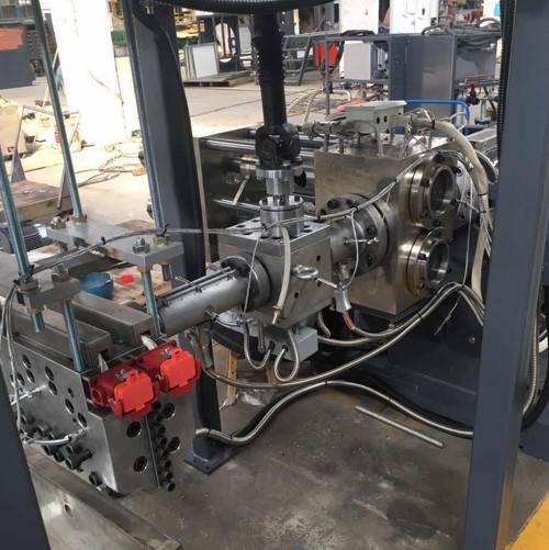 ?？迫垠w泵+雙柱換網(wǎng)器 PET打包帶生產(chǎn)線(xiàn)2